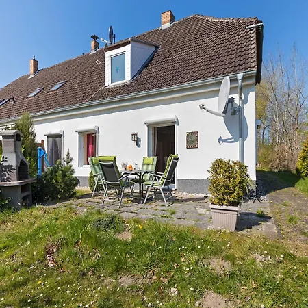 Cozy Escape Near The Baltic, Cleaning Included Апартаменты *