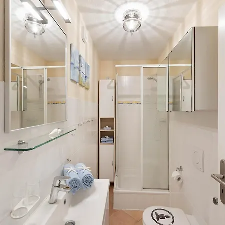 Апартаменты Cozy Escape Near The Baltic, Cleaning Included *