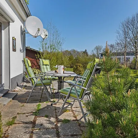 Апартаменты Cozy Escape Near The Baltic, Cleaning Included Gingst